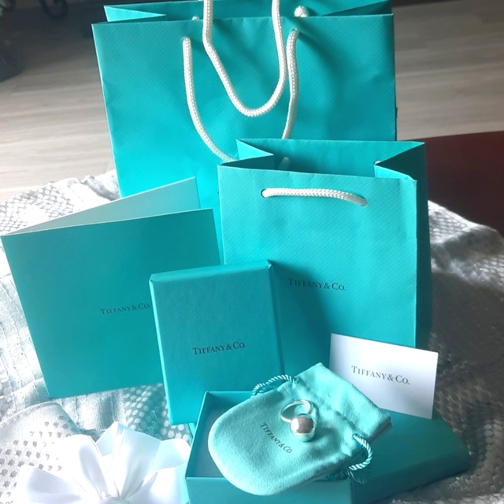 Tiffany & Co. Ball Ring with Gift Bag & Box Set 🌟 - Picture 9 of 11
